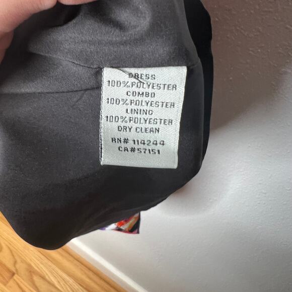 Eliza J Shift Mini Dress Black Floral Back Gold Zip Short Sleeve Sz 8 - Picture 3 of 5